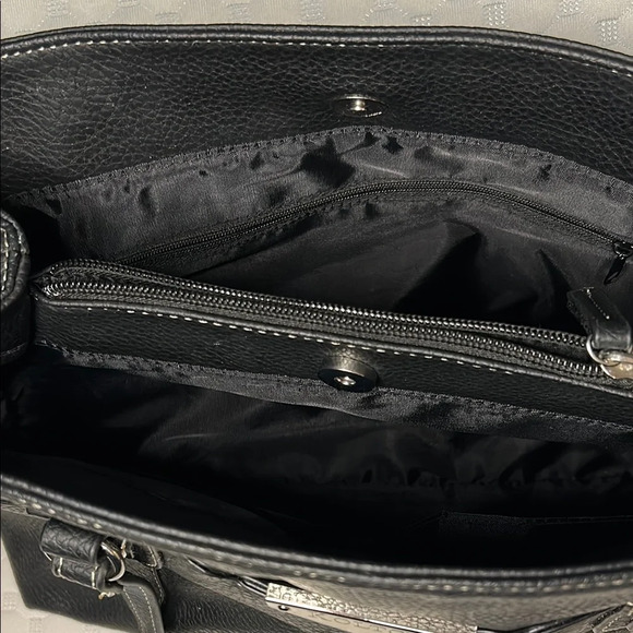 Black Structured Shoulder Bag with Silver Hardware - Picture 5 of 9